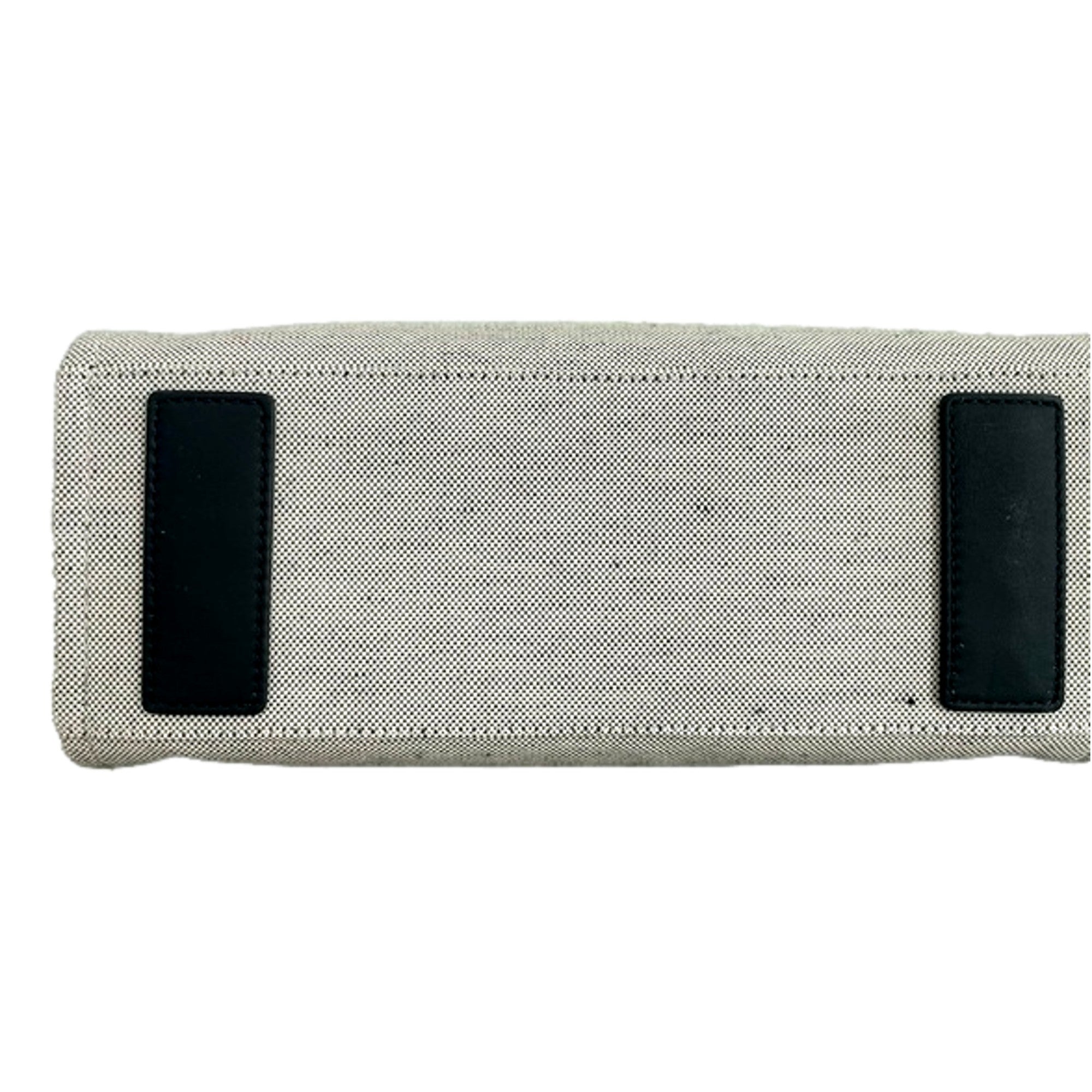 1014567Verasaceecrutote8_clipped_rev_1_2000x2000