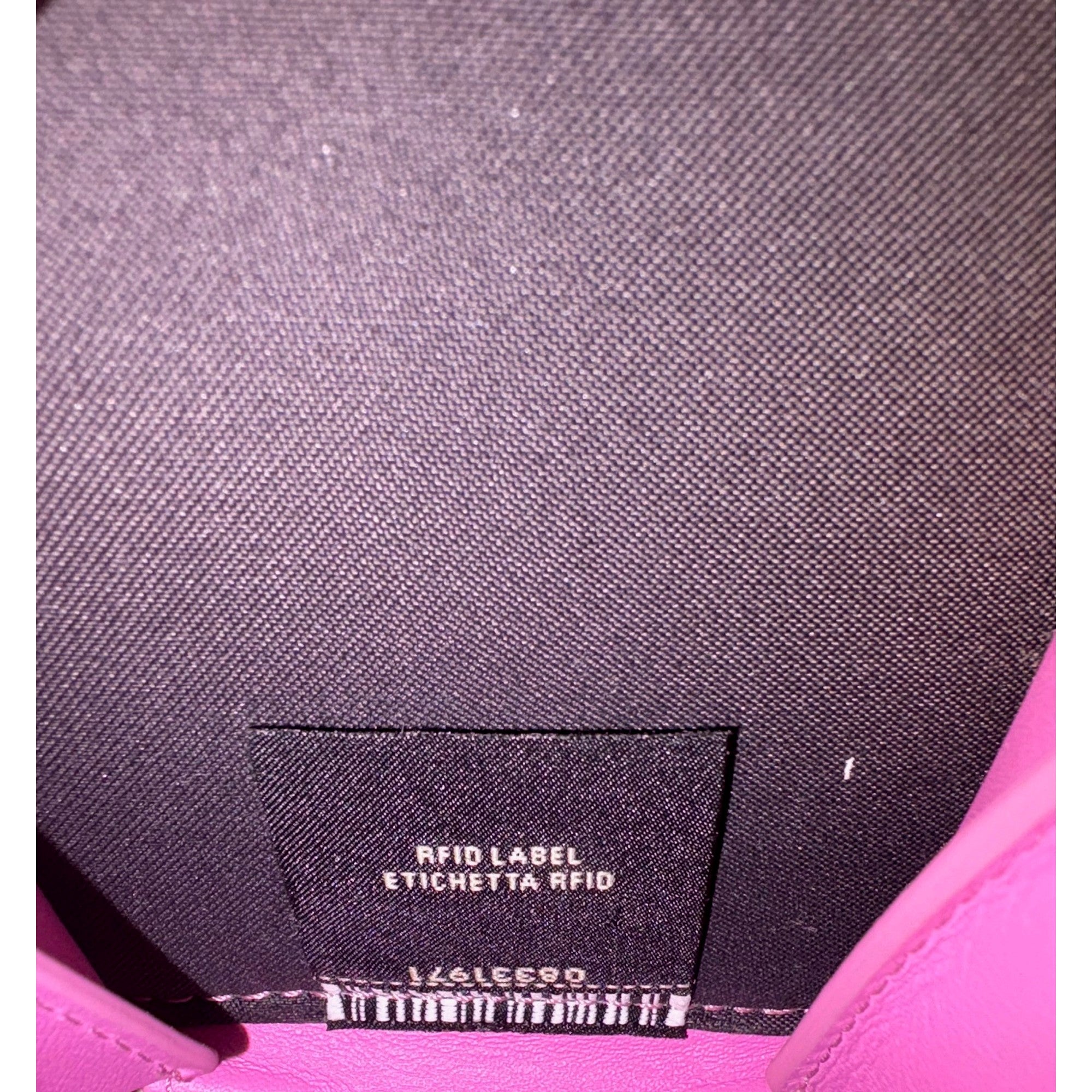 Fendi-8M0494-pink_1__clipped_rev_1_2000x2000