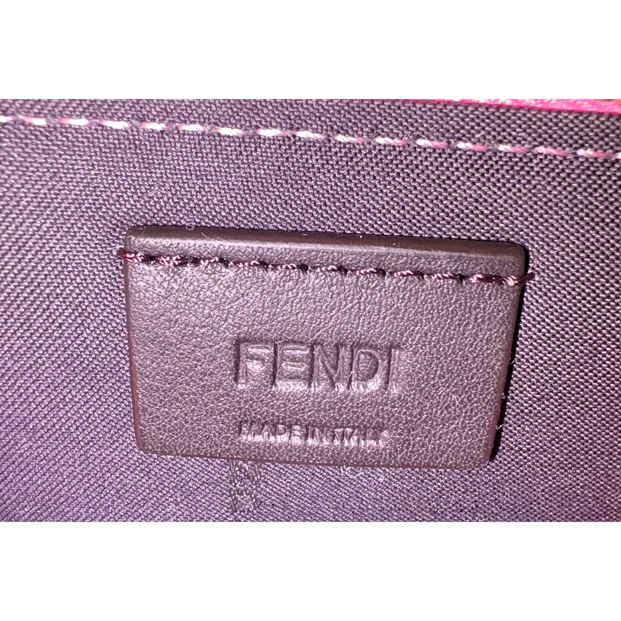 Fendi-8M0494-pink_8__clipped_rev_1_2000x2000