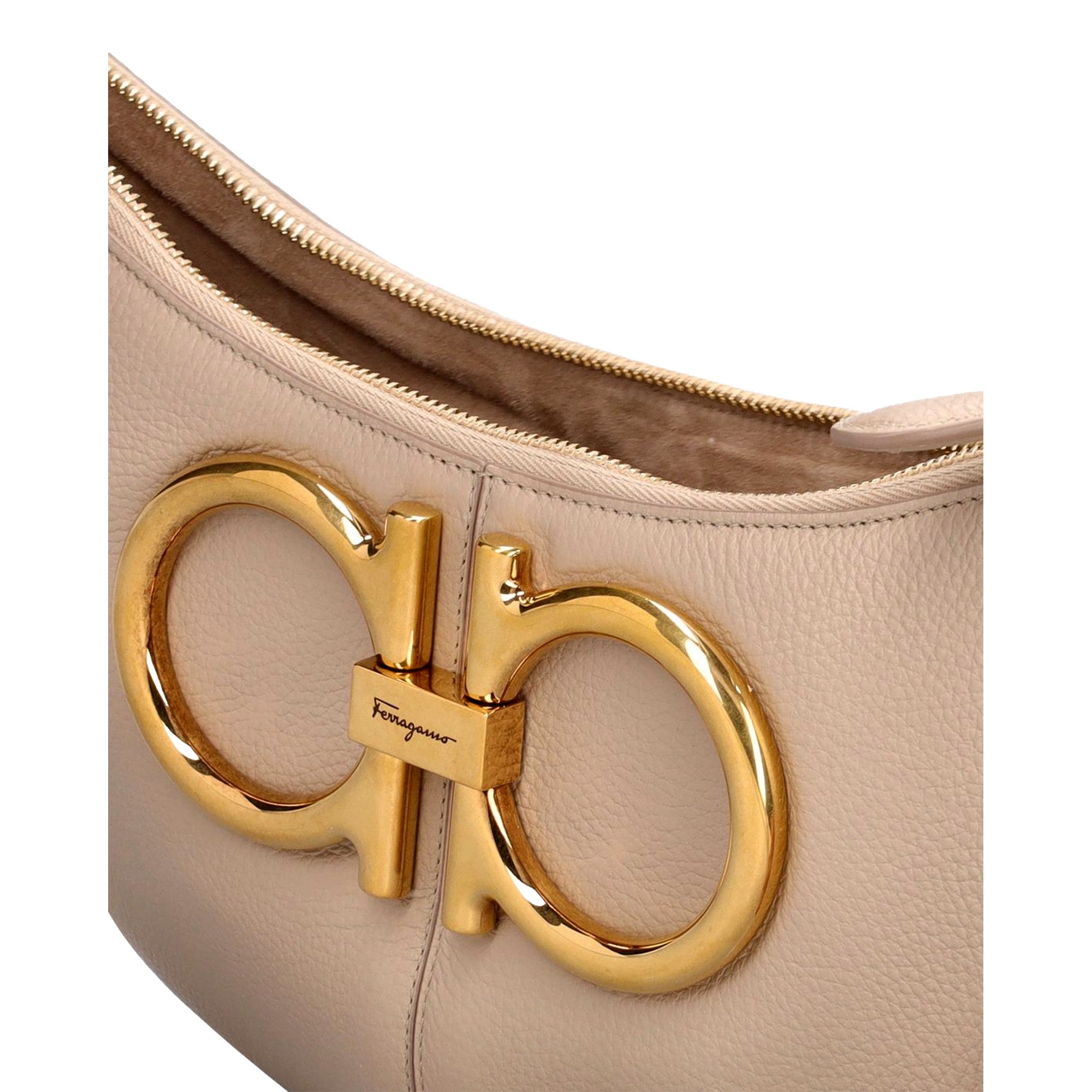 Ferragamo-781641-Beige4_clipped_rev_1_2000x2000