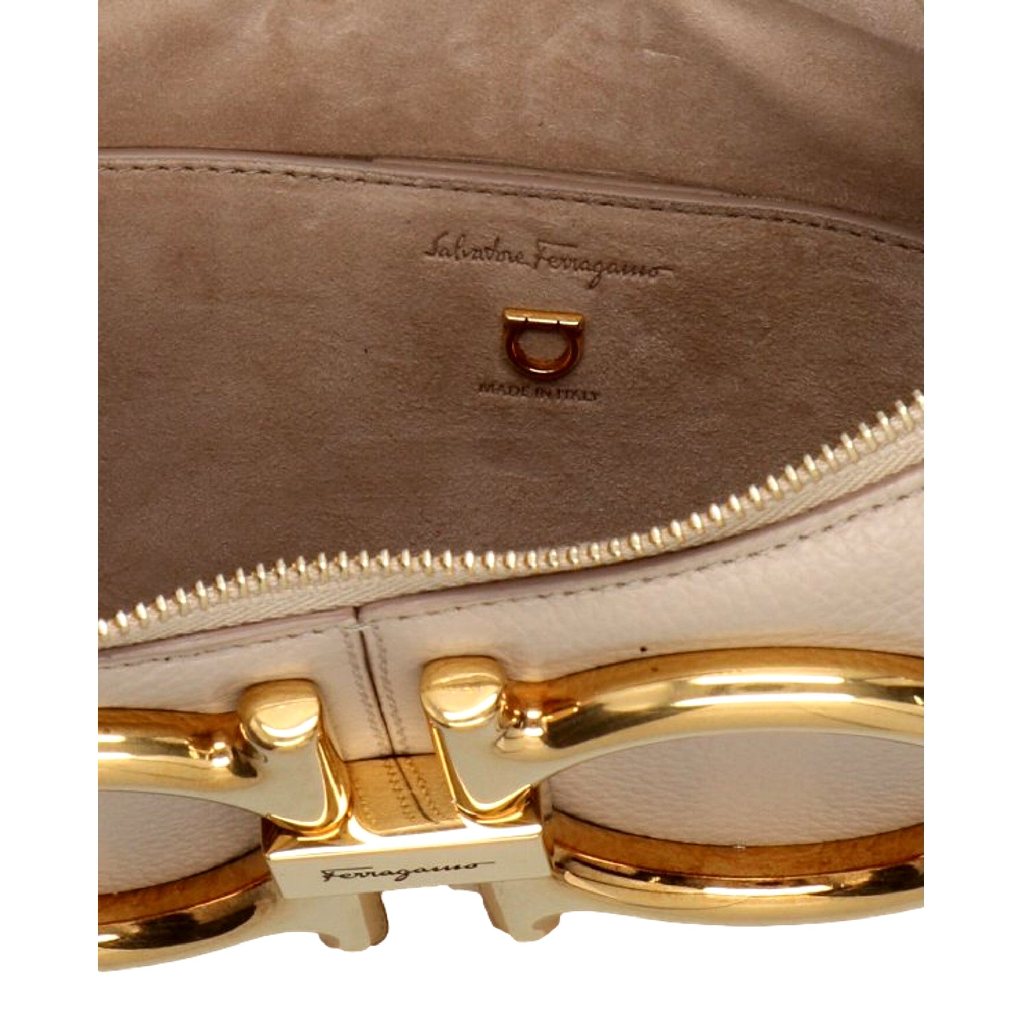 Ferragamo-781641-Beige7_clipped_rev_1_2000x2000