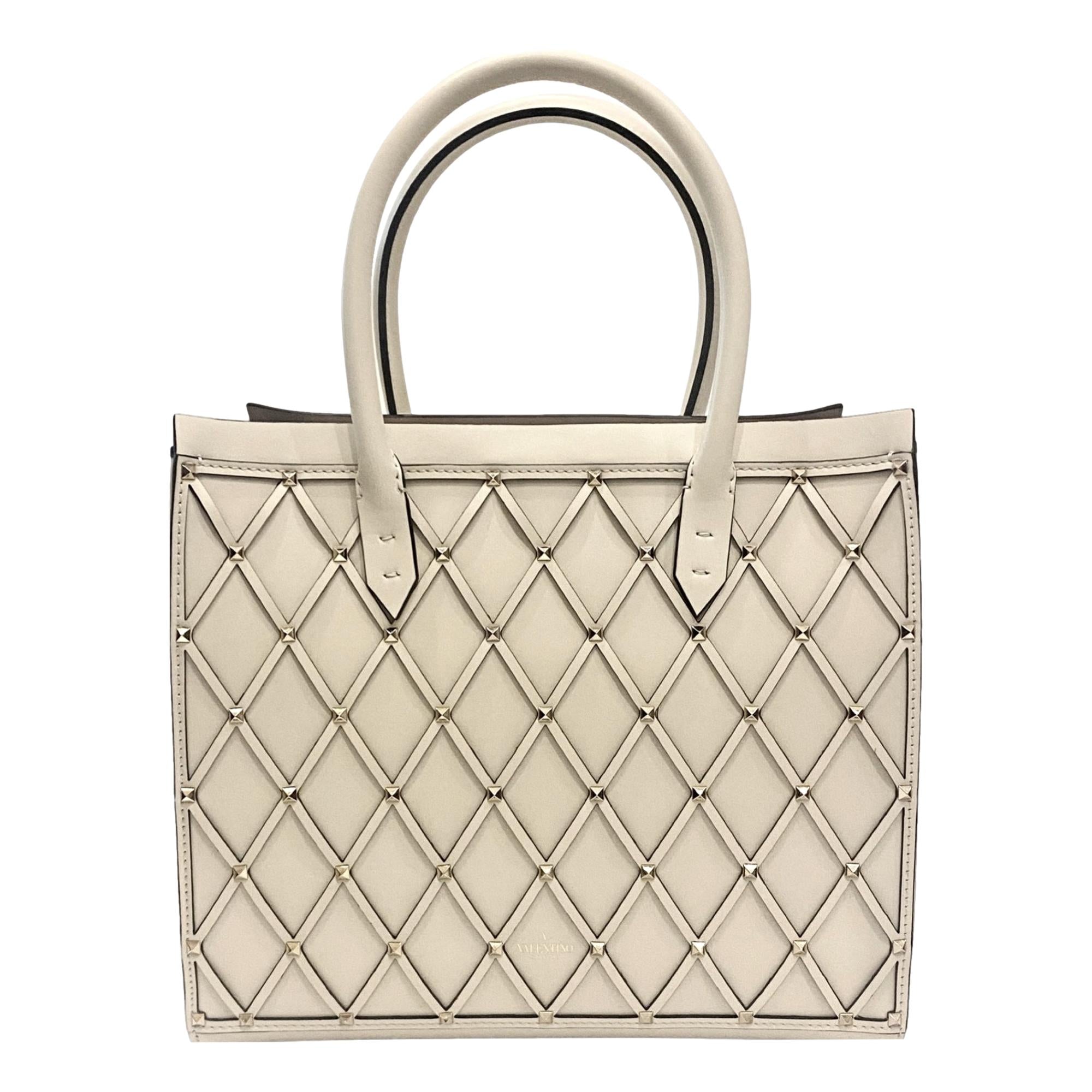 valentino-garavani-beehive-lattice-ivory-studded-leather-tote-bag-39697987010776_2000x2000